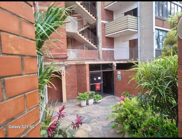 2 BEDROOM APARTMENT FOR SALE IN MALVERN